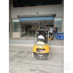 上海虹口曲阳路古北叉车吊车租赁服务 高效机械搬厂与设备移位解决方案